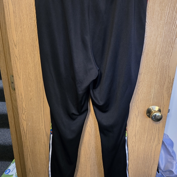 Adidas Colorful Floral Jacket with Black Accents - Picture 9 of 12